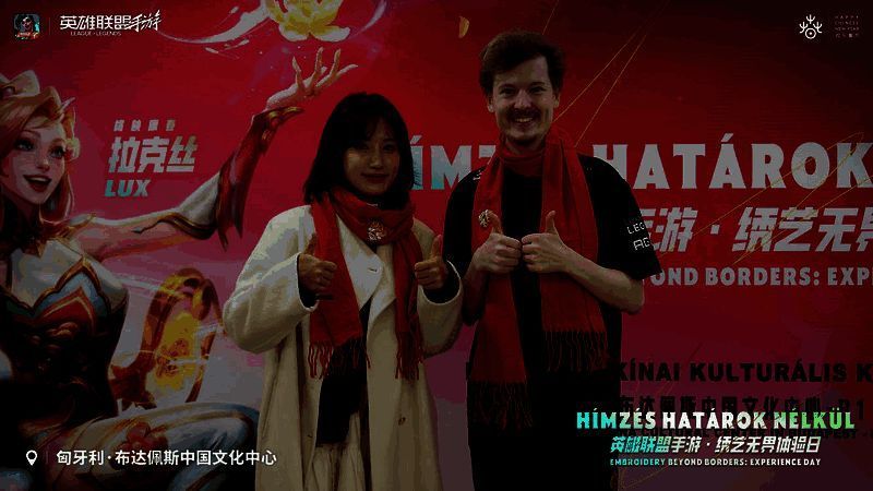 刺绣技艺教学现场画面