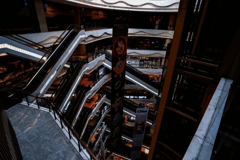 老凤祥与《蛋仔派对》联名主题快闪店内部画面