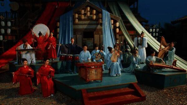 黄盖群舞表演画面