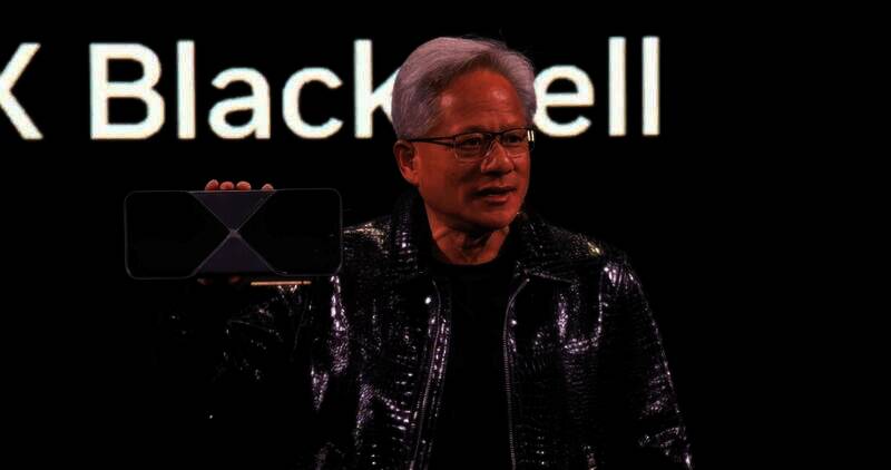 RTX 50系列显卡相关图片