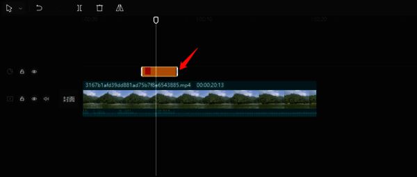 剪映时间轴中已添加春联部分及点击春联贴图示意