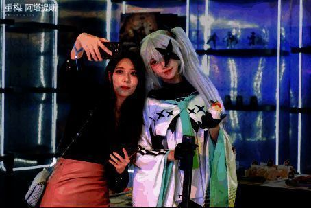 Coser演绎游戏角色图1