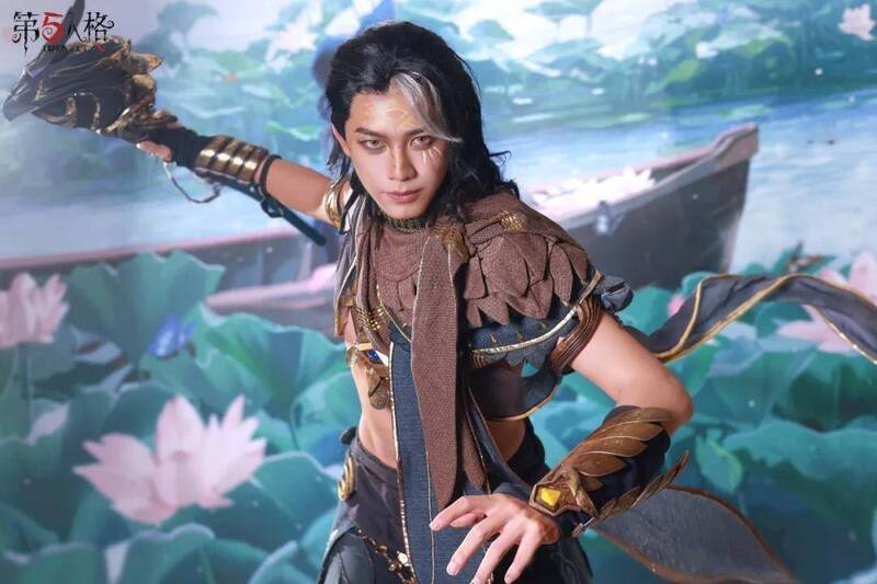 COSER扮演隐士的图片