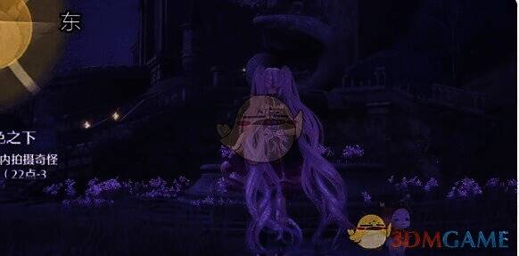 奇怪雕像门口拍照场景图