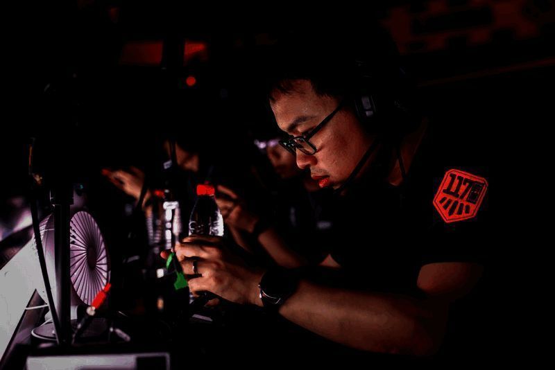 暗区策划阵营对抗赛精彩瞬间