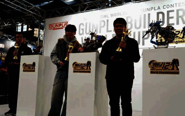 UNDER CONTROL作品图片1