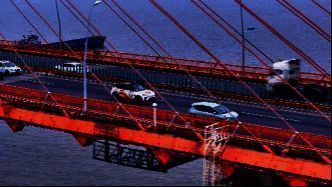 武汉无人驾驶出租车行驶画面