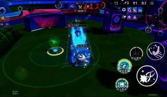 极光女神典伊终极技能画面