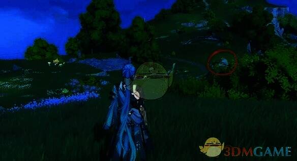 视角左转后前方石块的图片