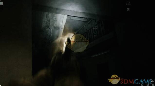 利用墙体作掩体前进的游戏画面