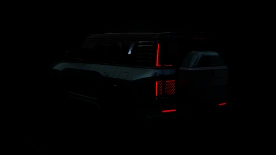 仰望U8车身侧面及车尾展示