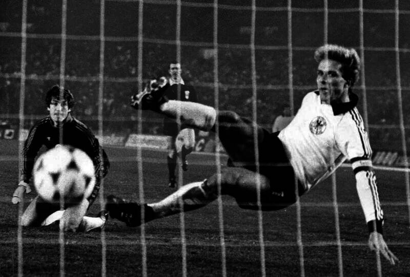 鲁梅尼格赛场英姿图