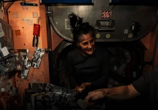 猎鹰9火箭发射相关场景