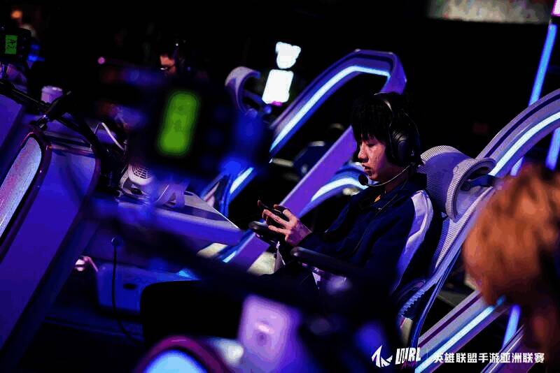 英雄联盟手游WRL A2赛事比赛画面1
