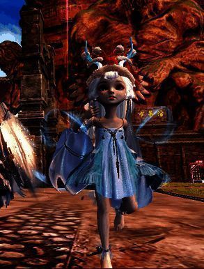 担任主城领舞的“新春版”小阿鼓图