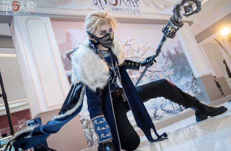 《第五人格》小寒线下活动中访客拍照打卡