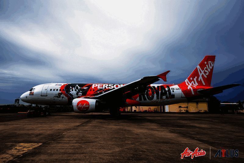 亚航与《女神异闻录5》联动特别涂装客机图片