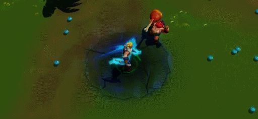 九九六对残血敌人进行攻击动图