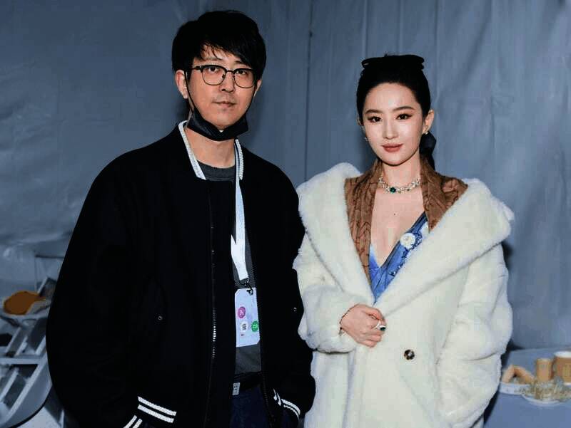 网友对刘亦菲出演DLC角色的猜测讨论场景