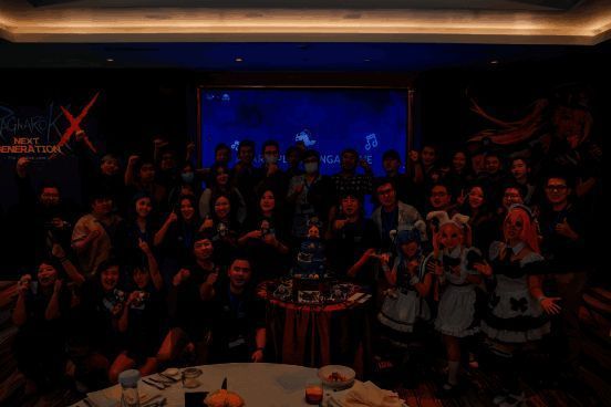 ROX 线下玩家见面会画面