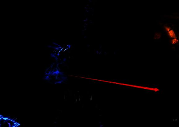 抓住右边墙壁钩锁的游戏场景图片