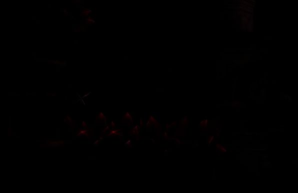 向上攀爬避开陷阱画面