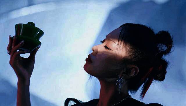 万妮达献声周年庆主题曲画面