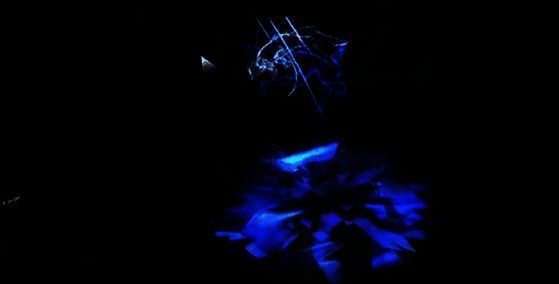 向左上方跳跃移动场景图片1