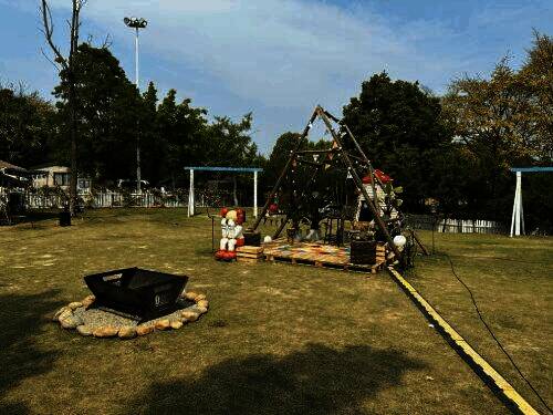 活动场景参考图2