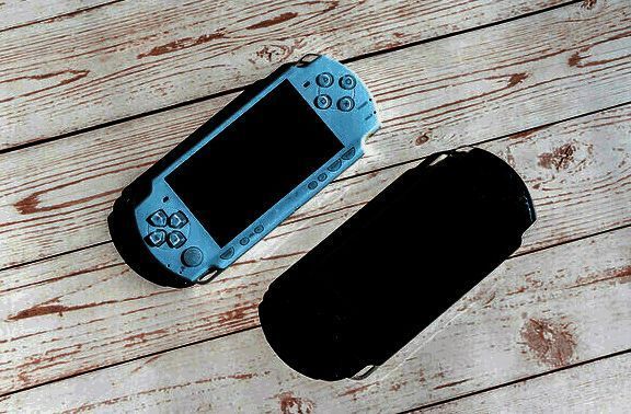 膨胀破裂的PSP电源