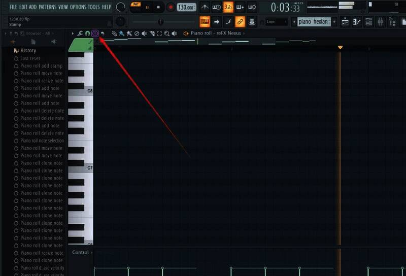 打开钢琴卷帘窗的界面图片
