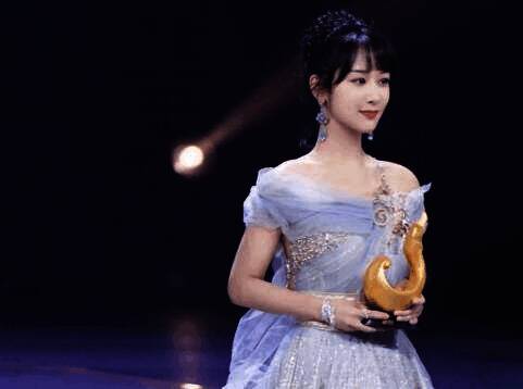 时尚圈四月活动相关场景图片