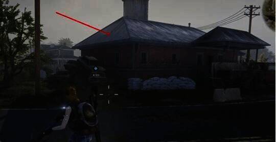 标有箭头指向任务地点房子的画面