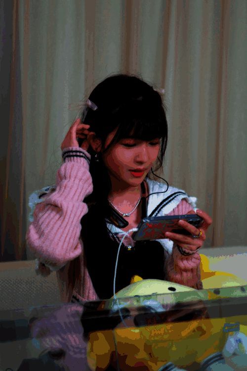 赖美云玩《蛋仔派对》直播画面