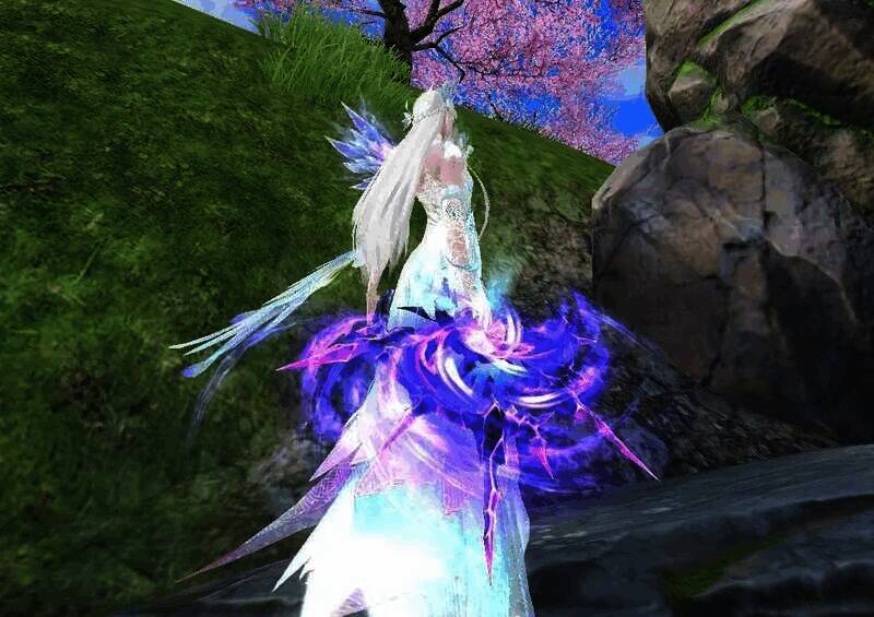 冰心少侠手持【恶业斩尽】拓本武器的形象