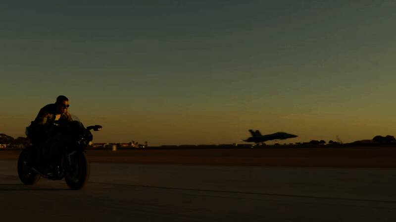 预告片致敬阿汤哥《壮志凌云2》画面2