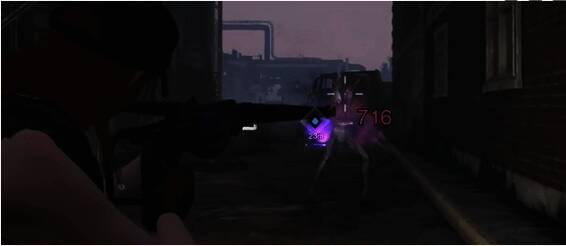 房子后面有箭头指示方向的场景图片