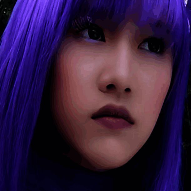 严莉莉形象画面