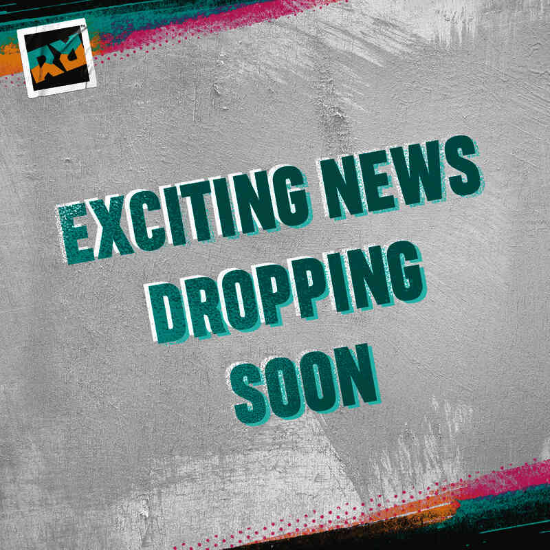 翼装飞行视角截图,高空俯瞰风景壮丽,特效细腻逼真