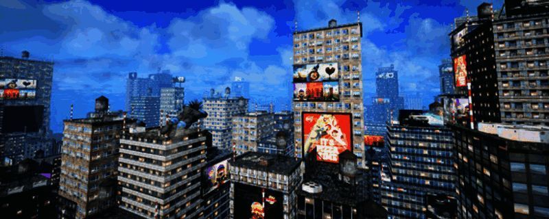 游戏中玩家身穿超级英雄战服，准备迎接城市中的挑战