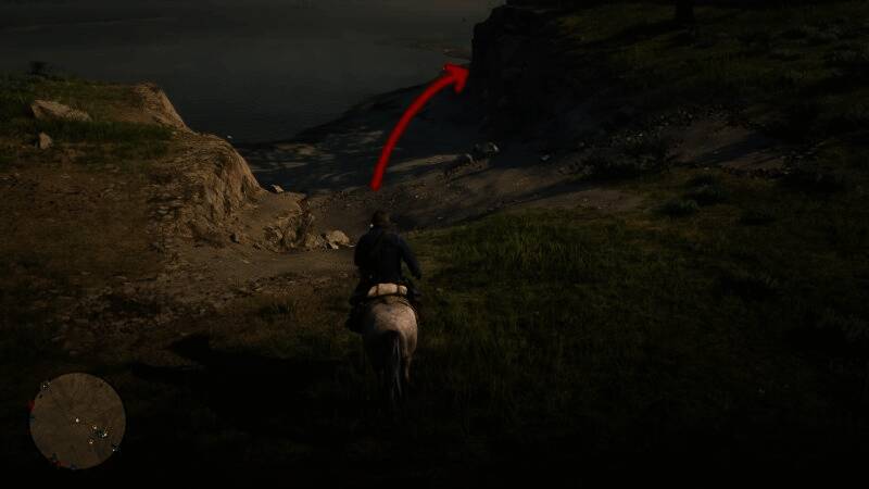 绕过海岸线,避开水域边缘以防触发失败判定