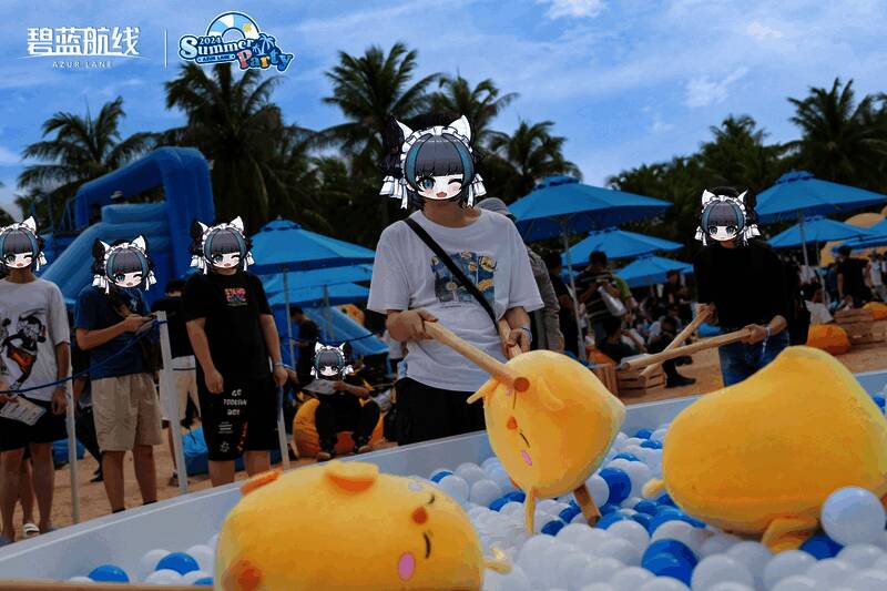 《碧蓝航线》活动现场的主题活动区域景象
