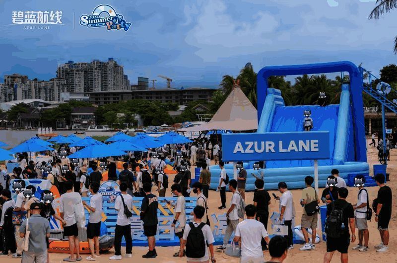 指挥官在打卡点拍照留念