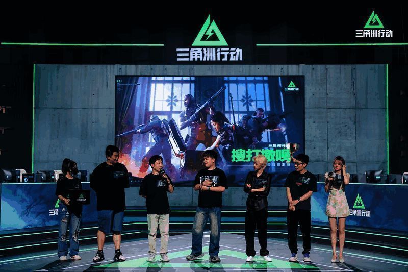 首轮比赛小队阵容图片2