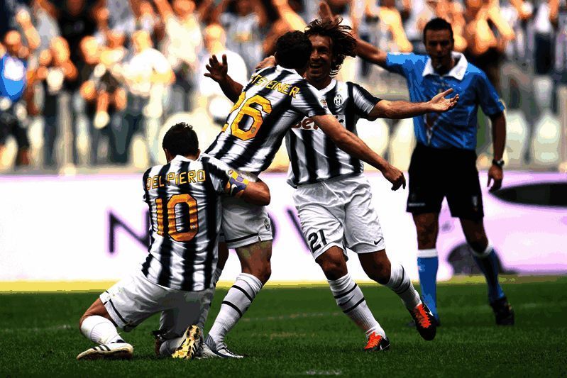 皮尔洛传球瞬间