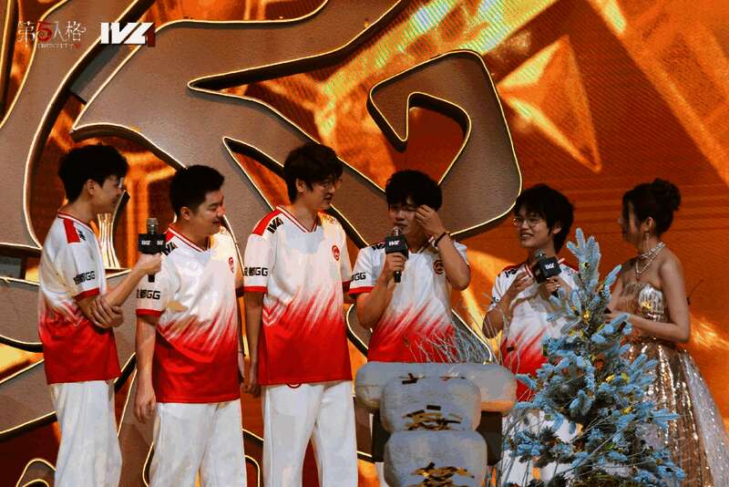 成都GG战队比赛精彩瞬间图