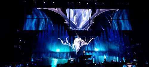 《水龙吟》歌手优素在《星铁》演唱会上的表演