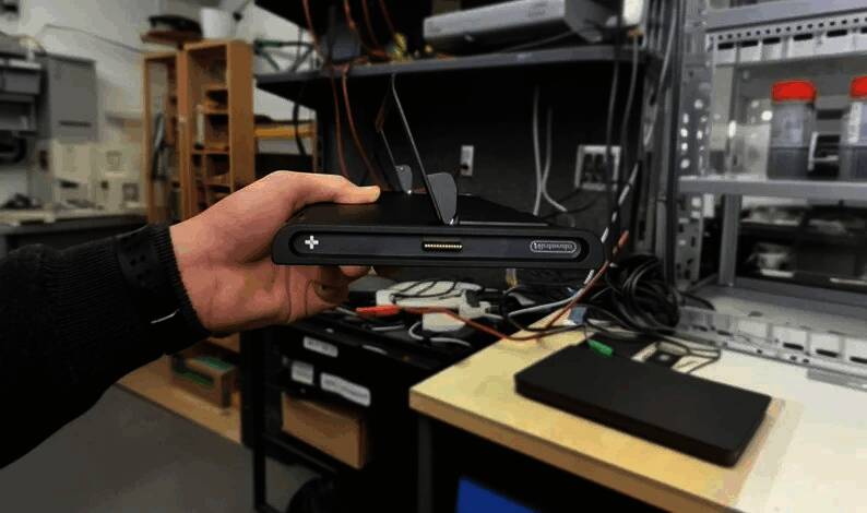 编号1照片镜像后的图片