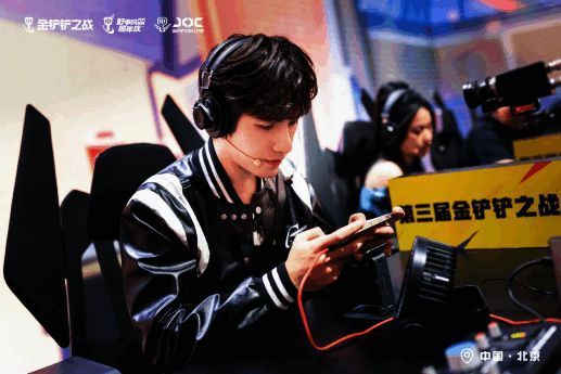 明星表演赛现场图3