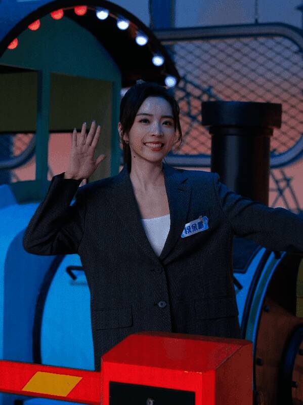 余霜参加央视节目相关画面7